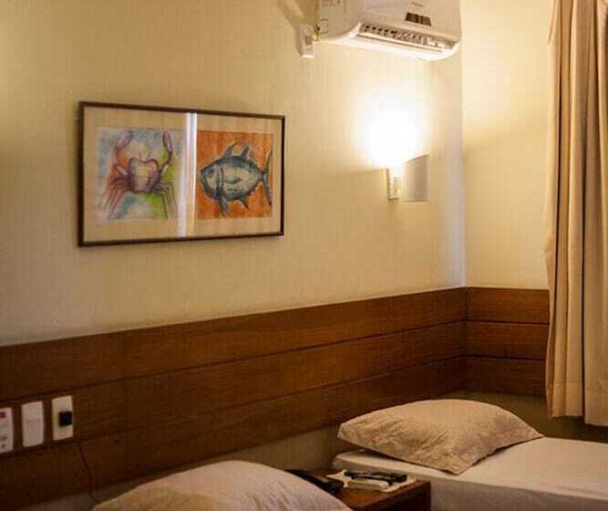 חדר סטנדרט לשלושה, Portal Da Praia