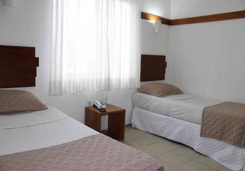 חדר סטנדרט לשלושה, Portal Da Praia