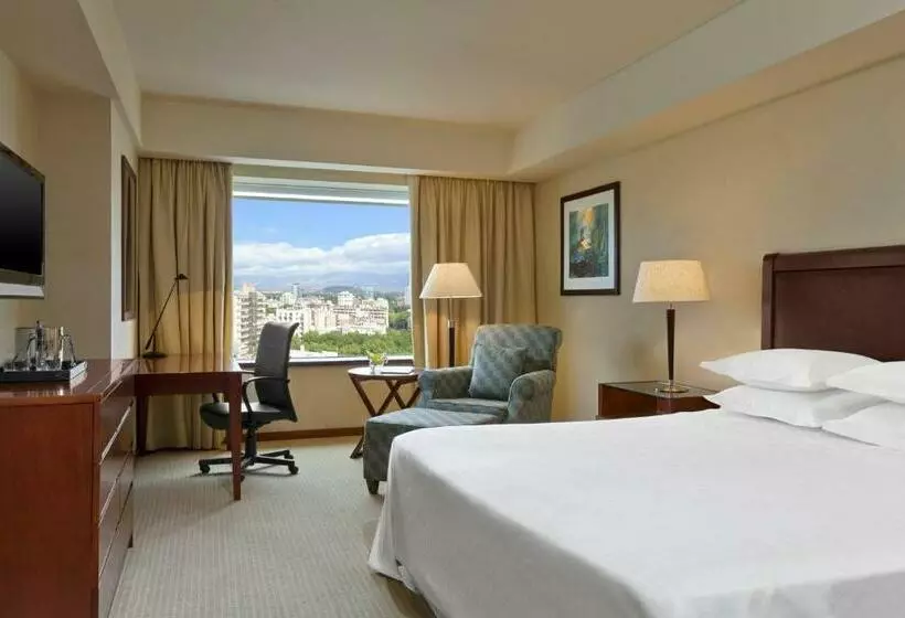 اتاق استاندارد با تخت بزرگ, Sheraton Mendoza