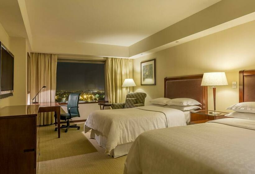 غرفة كلوب, Sheraton Mendoza