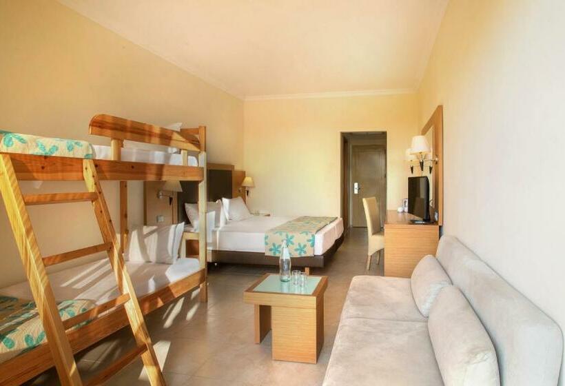 家庭间, Sol Cosmopolitan Rhodes