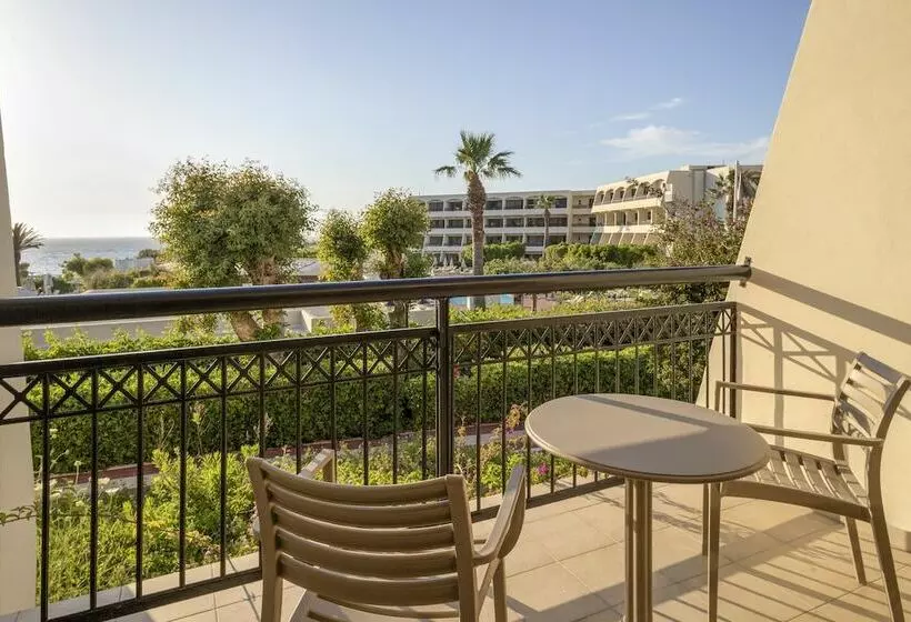 اتاق خانوادگی, Sol Cosmopolitan Rhodes