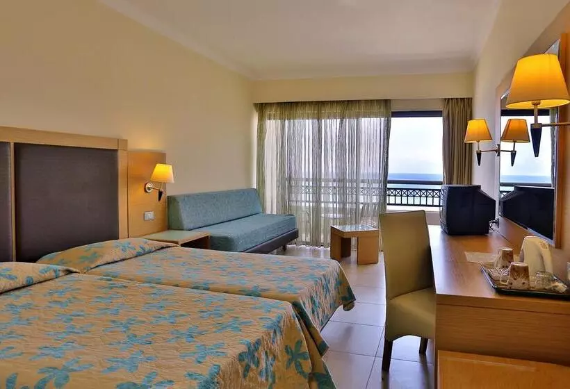 اتاق استاندارد با چشم‌انداز باغ, Sol Cosmopolitan Rhodes
