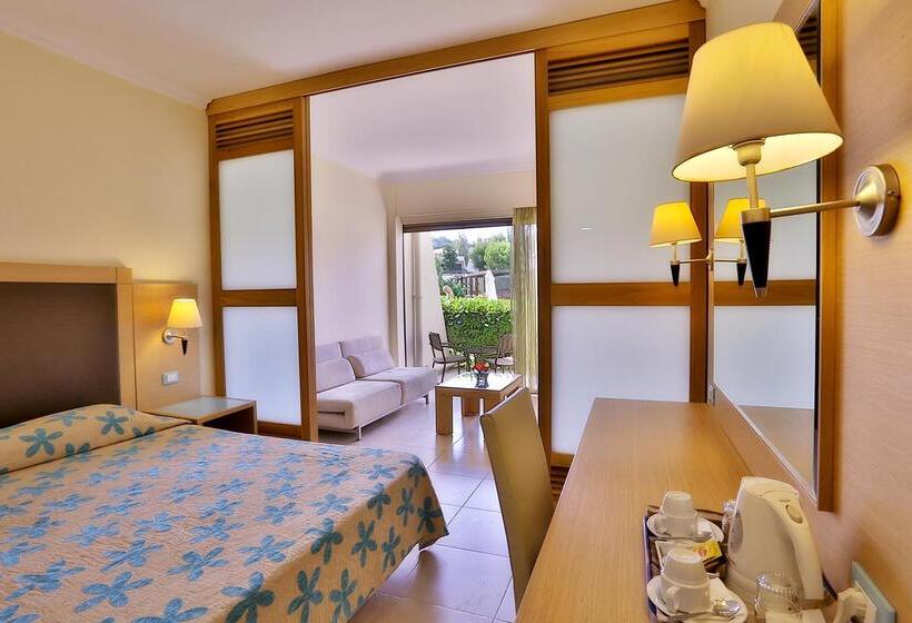 Семейный Номер, Sol Cosmopolitan Rhodes
