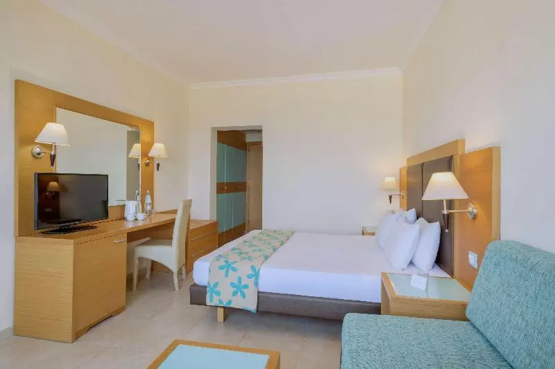 اتاق استاندارد با چشم‌انداز دریا, Sol Cosmopolitan Rhodes