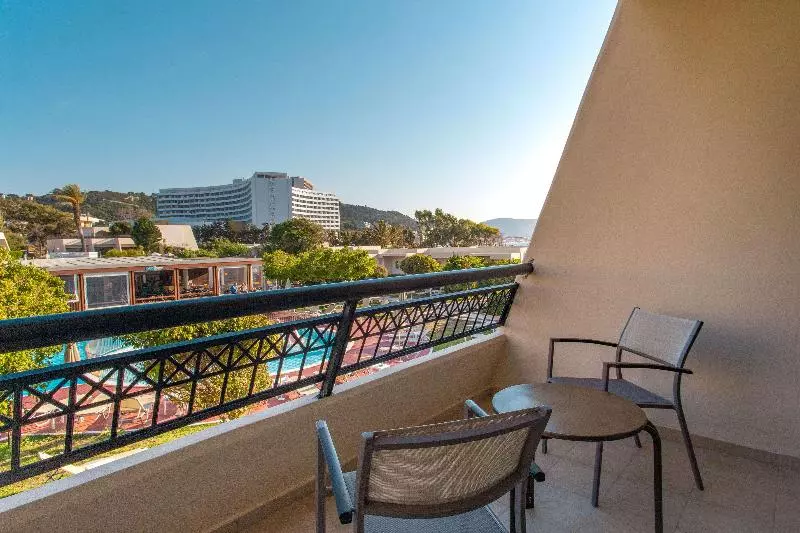اتاق استاندارد با چشم‌انداز باغ, Sol Cosmopolitan Rhodes