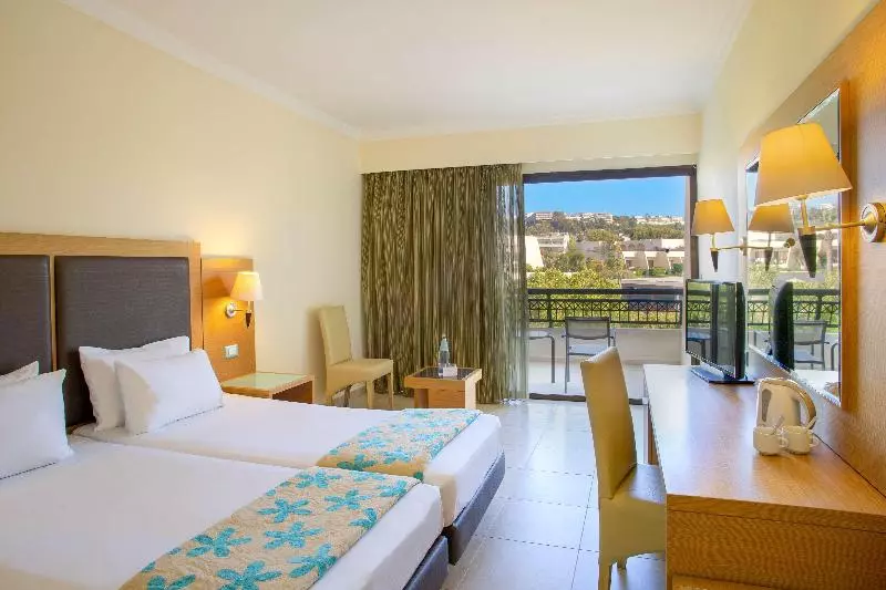 اتاق استاندارد با چشم‌انداز باغ, Sol Cosmopolitan Rhodes
