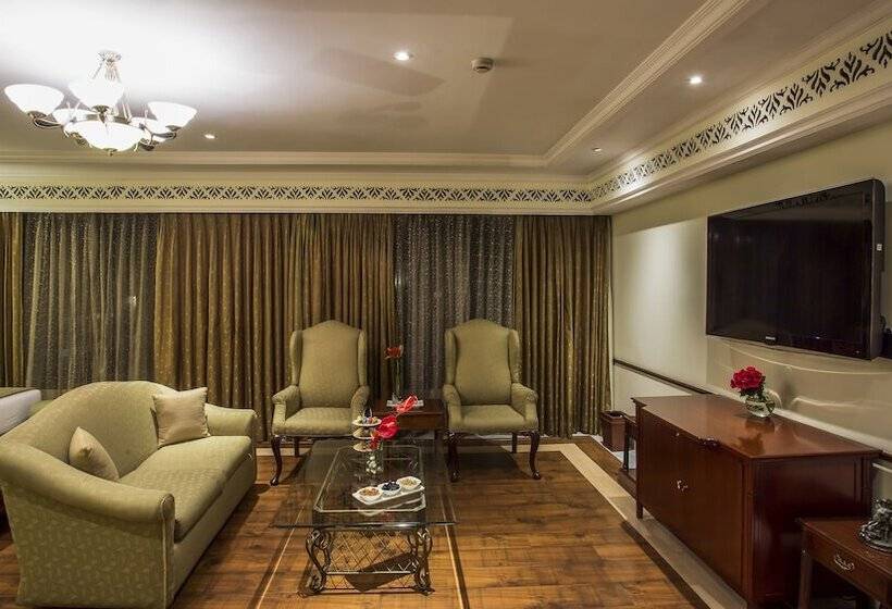 سوئیت پرزیدنت, Taj Deccan