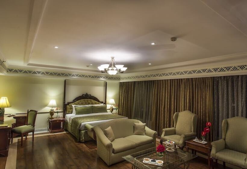 سوئیت پرزیدنت, Taj Deccan