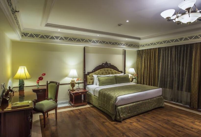 سوئیت پرزیدنت, Taj Deccan