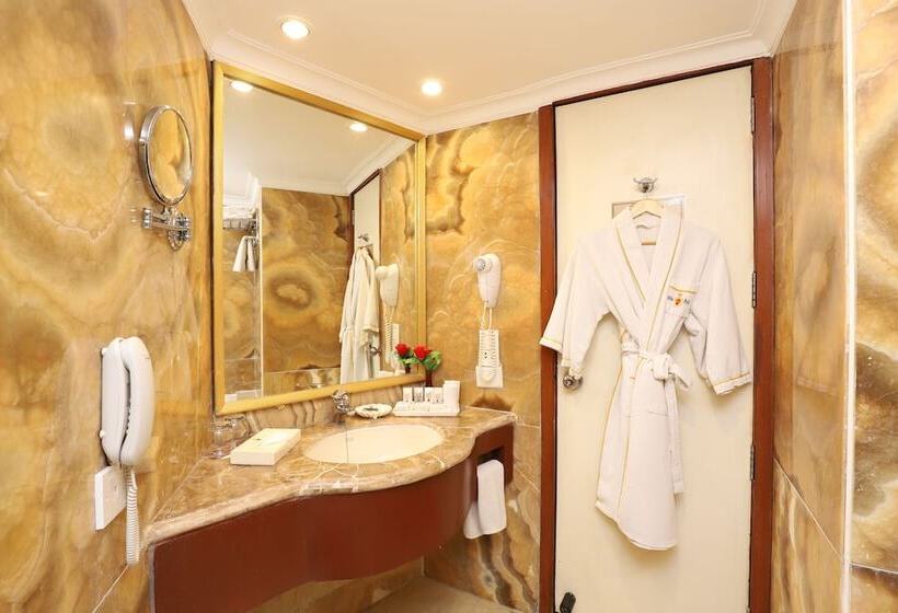 Люкс, The Royal Plaza