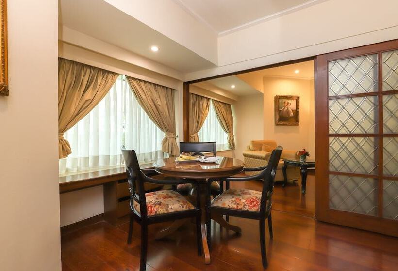 Люкс, The Royal Plaza