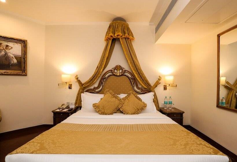 Люкс, The Royal Plaza