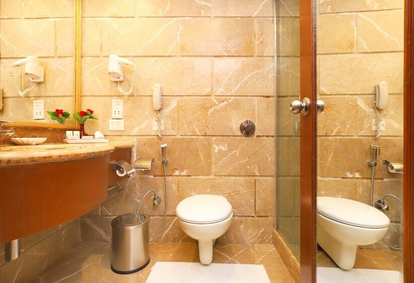 Номер Стандарт, The Royal Plaza