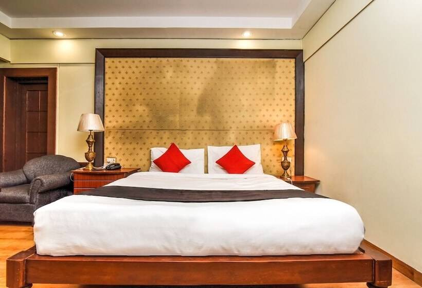 Номер Deluxe, Utkarsh Vilas Tavisha