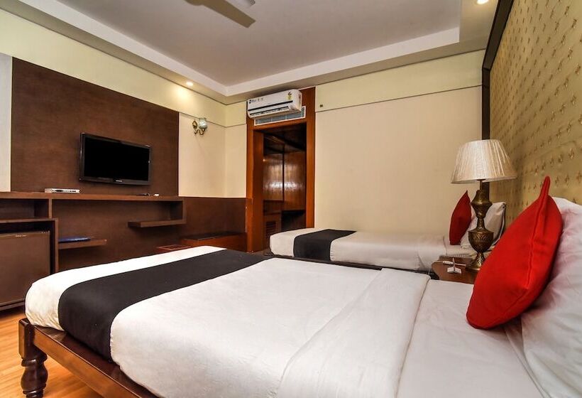 Номер Deluxe, Utkarsh Vilas Tavisha