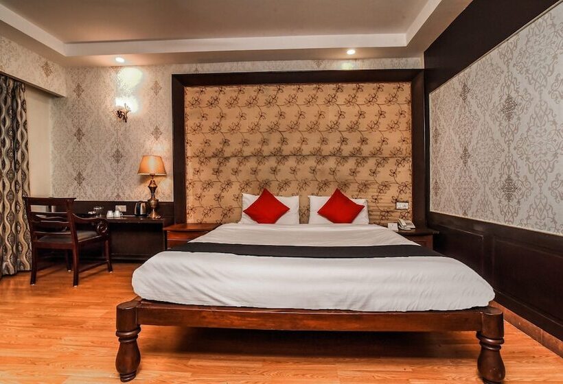 Номер Deluxe, Utkarsh Vilas Tavisha