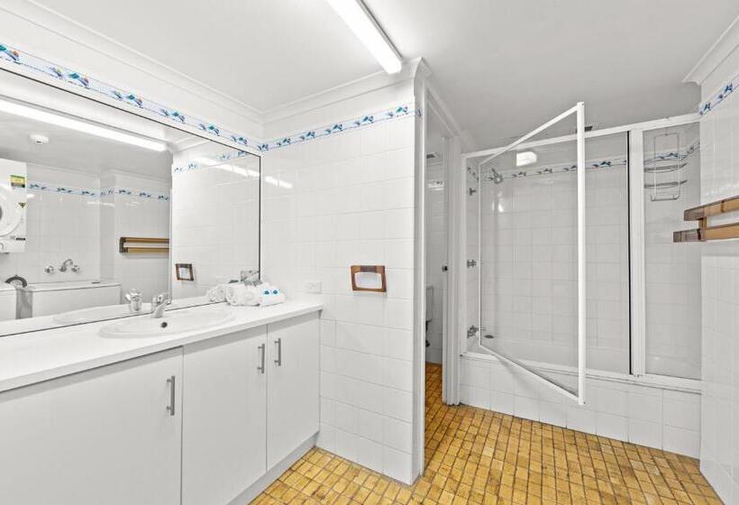 带1个卧室的经济型公寓, Northwind Beachfront Apartments