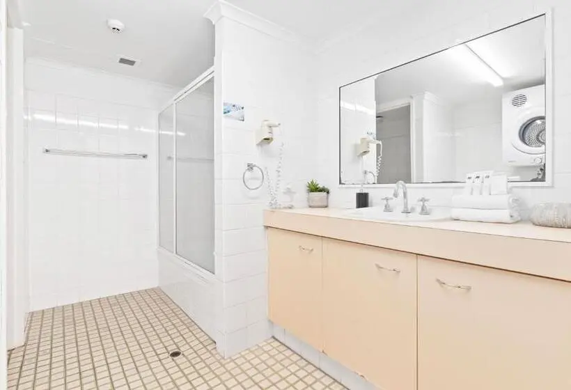 Superior Appartement met 3 Slaapkamers en Uitzicht op Zee, Northwind Beachfront Apartments