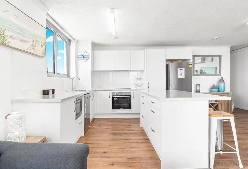 Superior Appartement met 3 Slaapkamers en Uitzicht op Zee, Northwind Beachfront Apartments