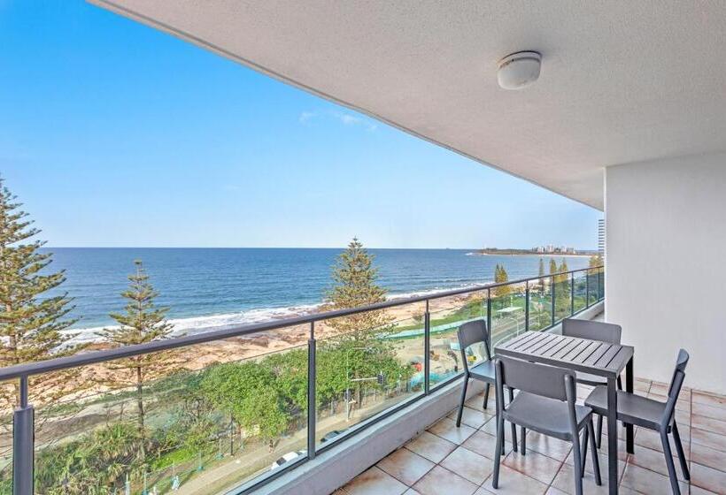 带有一个卧室和海景的高级公寓, Northwind Beachfront Apartments