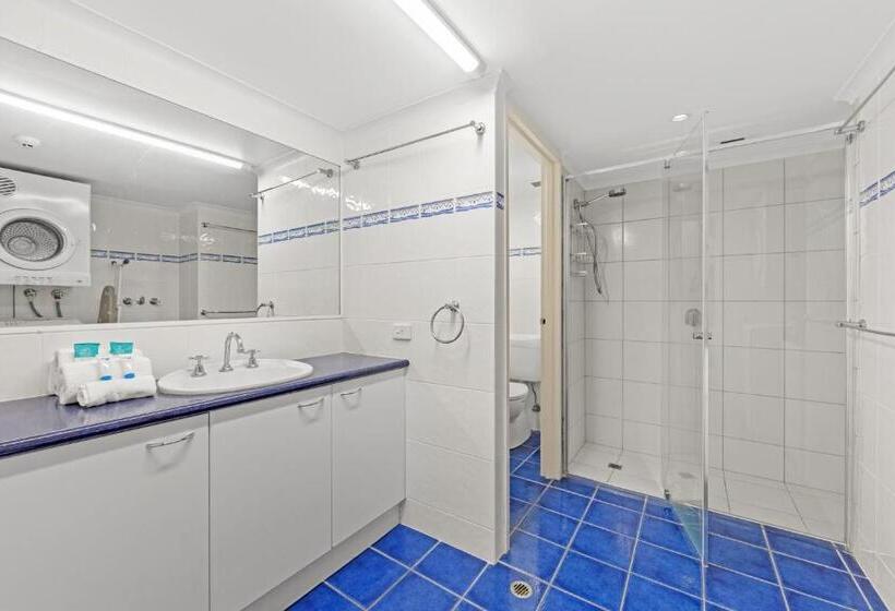 带泳池景观及3个卧室的公寓, Northwind Beachfront Apartments