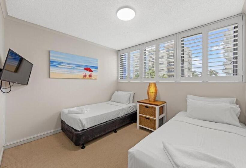 带泳池景观及3个卧室的公寓, Northwind Beachfront Apartments