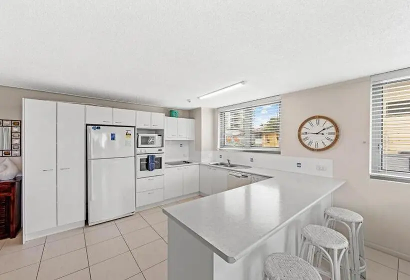 Appartement met 2 Slaapkamers en Uitzicht op het Zwembad, Northwind Beachfront Apartments