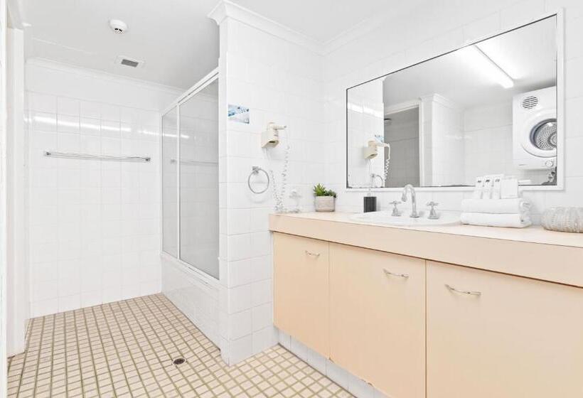 带2个卧室带海景的公寓, Northwind Beachfront Apartments