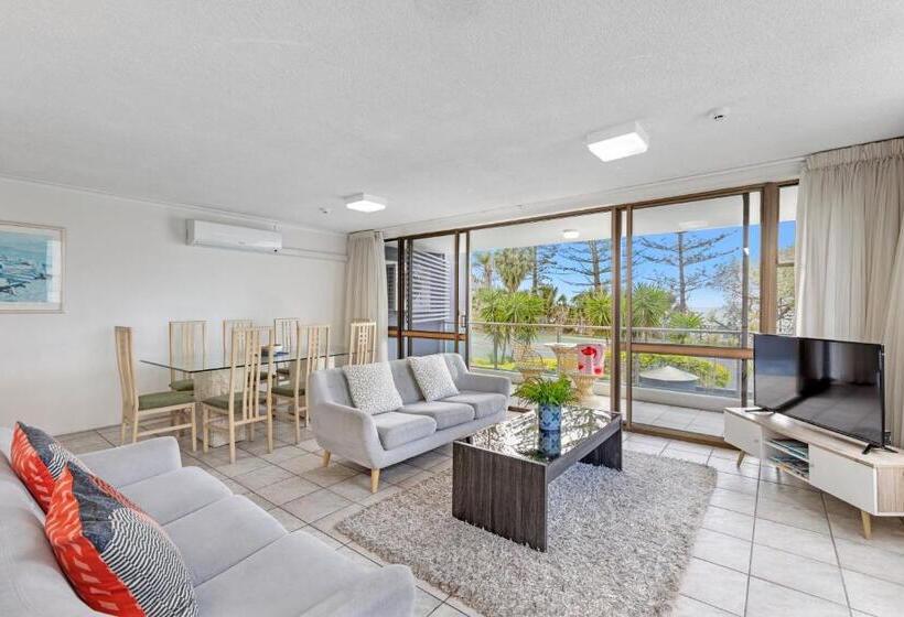 带1个卧室的经济型公寓, Northwind Beachfront Apartments