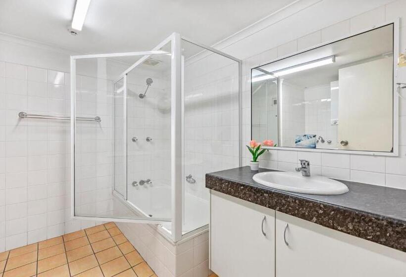 带1个卧室的经济型公寓, Northwind Beachfront Apartments