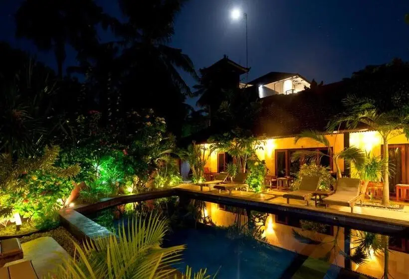 ویلای 3 خوابه, Senang Villa Gili Air