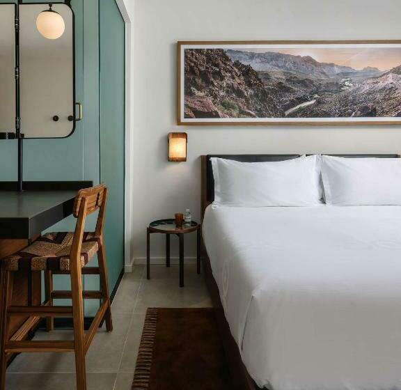 חדר סטנדרט עם מיטת קינג, Tommie Austin, Jdv By Hyatt