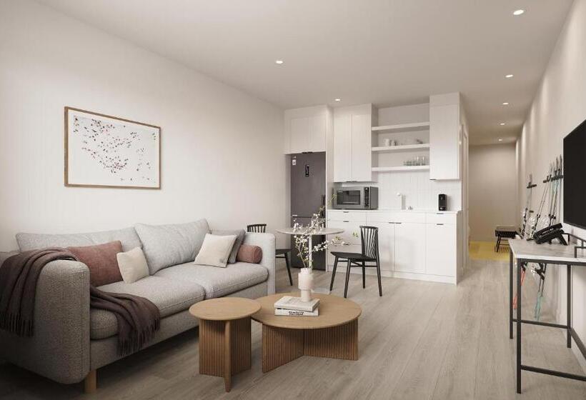 מיטת קינג בסוויטה, Vrge Revelstoke