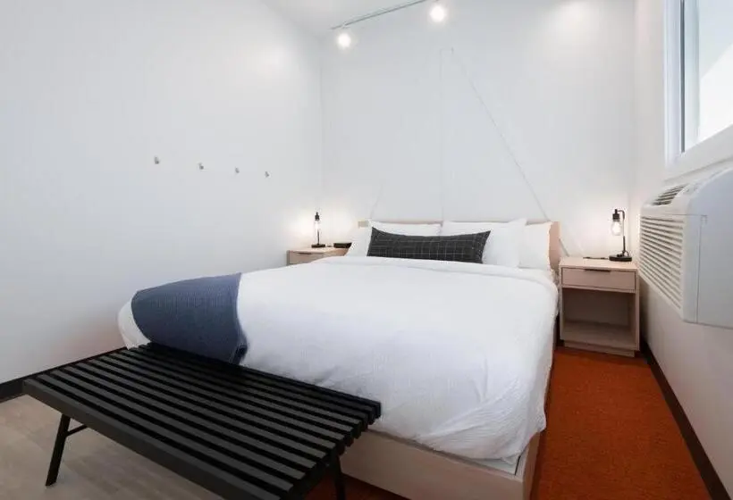 آپارتمان 3 خوابه, Gravity Haus Revelstoke