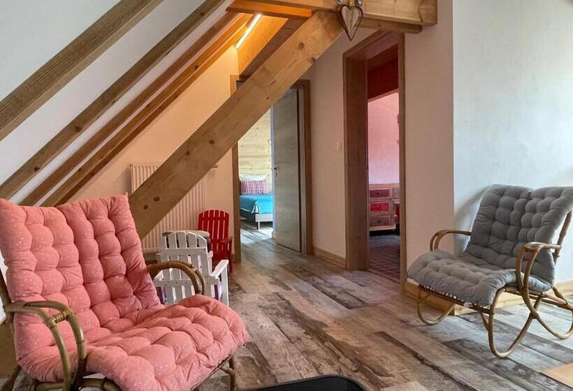 Хижина, Le Refuge Du Rempart