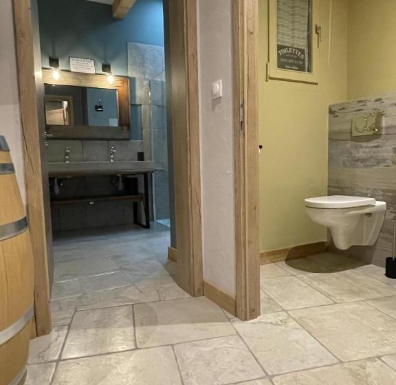 Хижина, Le Refuge Du Rempart