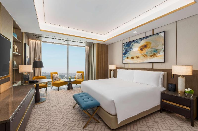 带城市景观的优质房间, Waldorf Astoria Kuwait