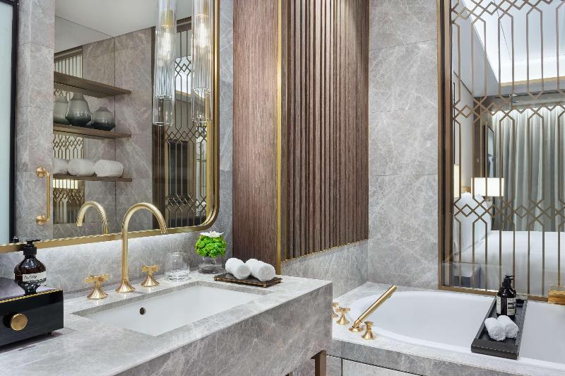 带城市景观的优质房间, Waldorf Astoria Kuwait