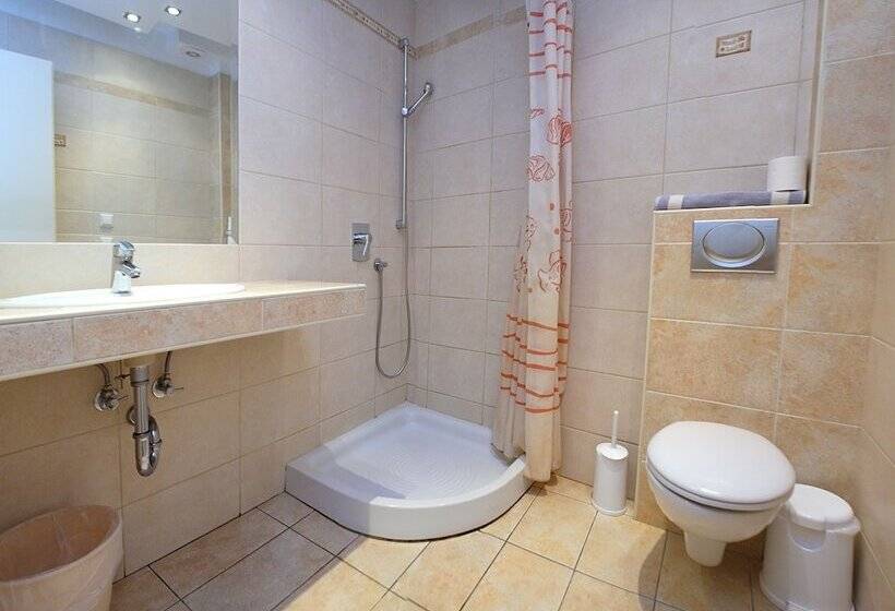 Quarto Triplo Estandar, Poseidon