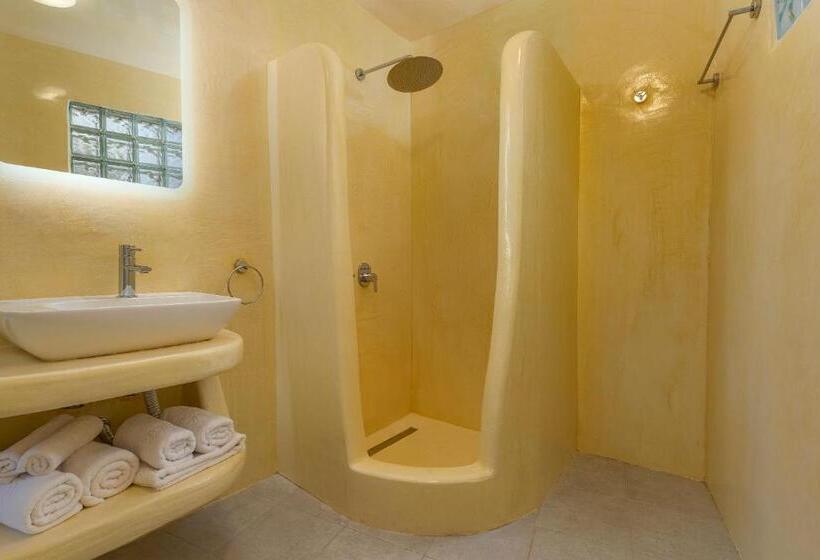 سوئیت با وان آب گرم, Sole D'oro Luxury Suites