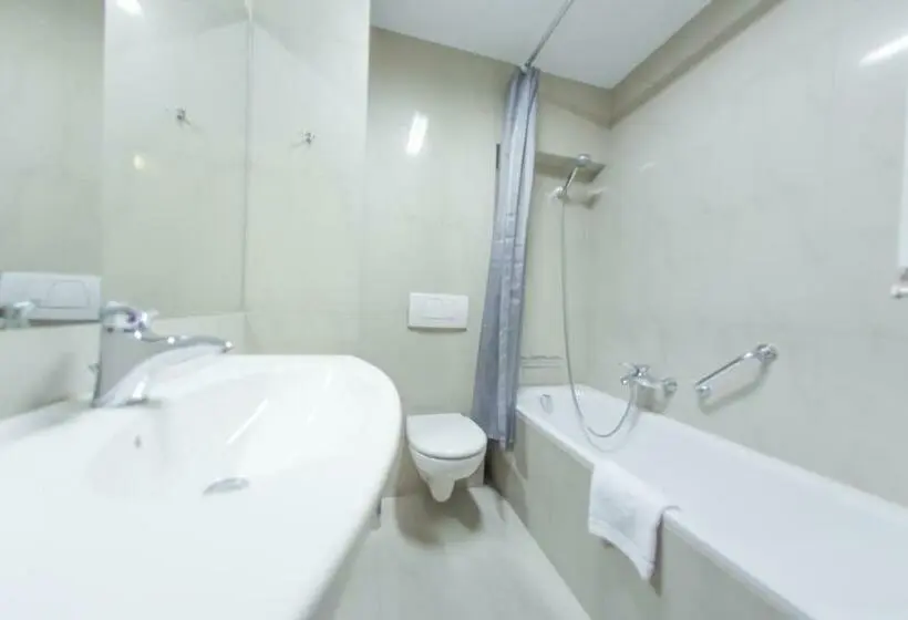 Chambre Standard, Tychy Prime