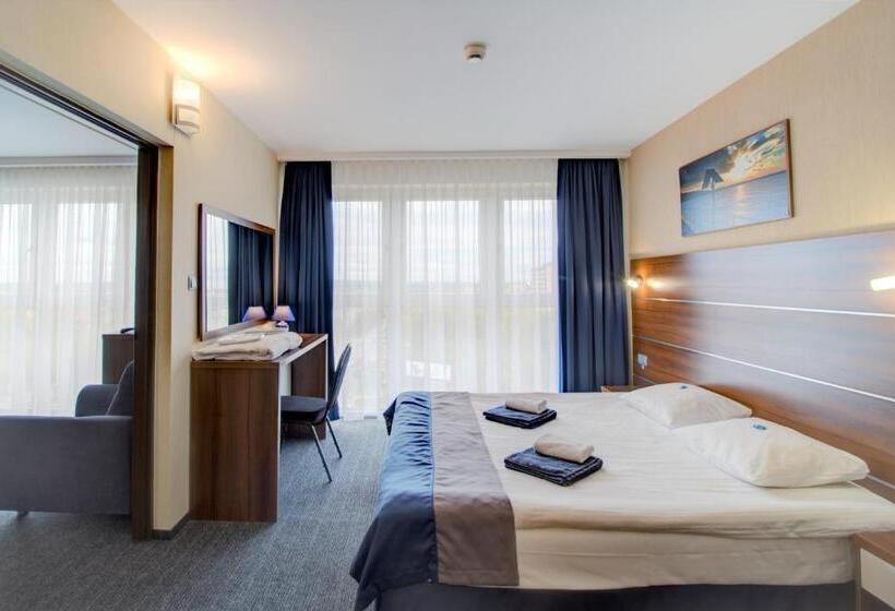 מיטת קינג בסוויטה, Tychy Prime