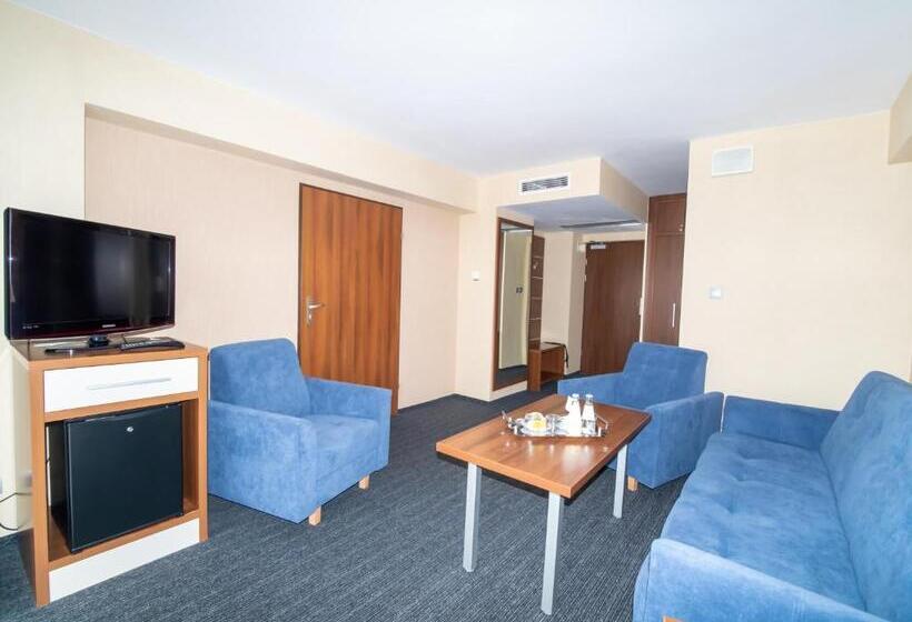 جناح سرير كينج, Tychy Prime