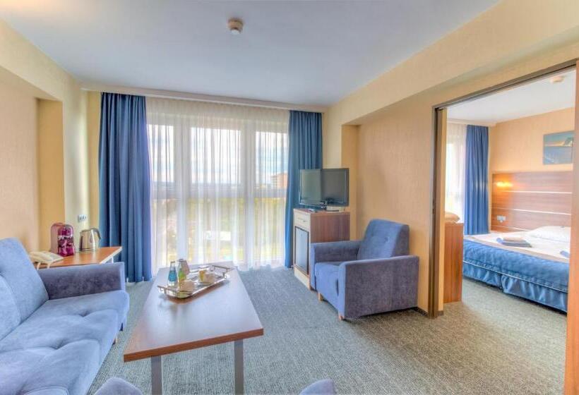 מיטת קינג בסוויטה, Tychy Prime