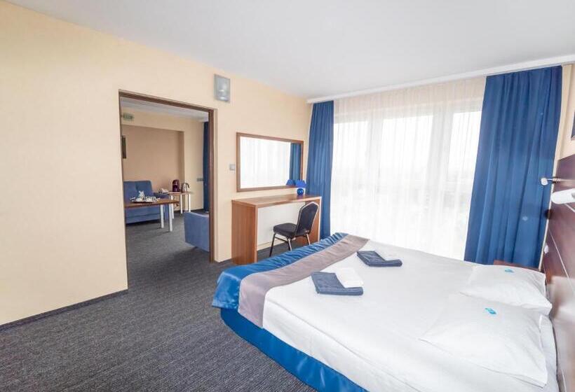 מיטת קינג בסוויטה, Tychy Prime