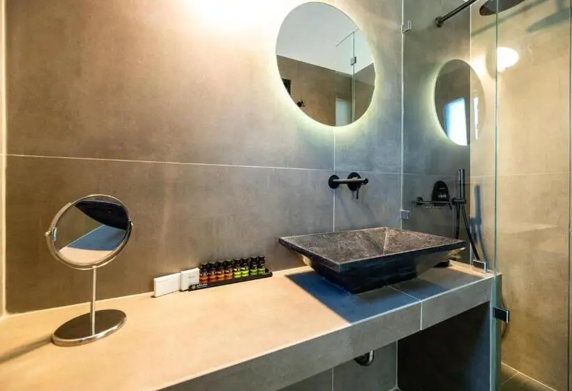 اتاق استاندارد با چشم‌انداز دریا, Omilos Beachfront House
