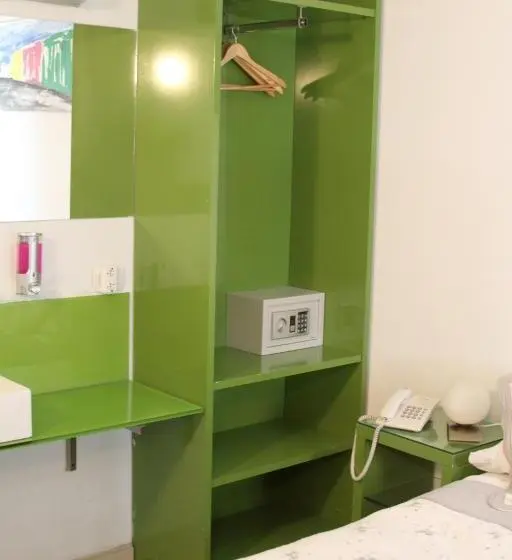 اتاق استاندارد یک نفره, America Del Sur Hostel Buenos Aires