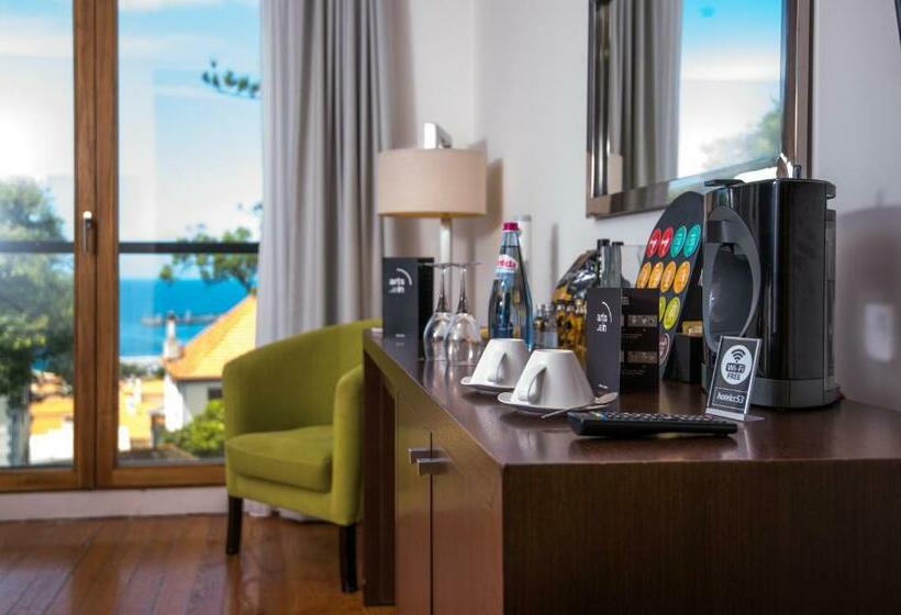 استودیوی استاندارد با چشمانداز دریا, Arts In Hotel Conde Carvalhal
