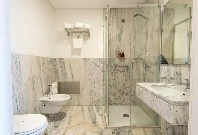 استودیوی سوپریور, Arts In Hotel Conde Carvalhal